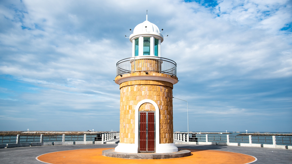 The Lighthouse On The Pier At Ang Sila